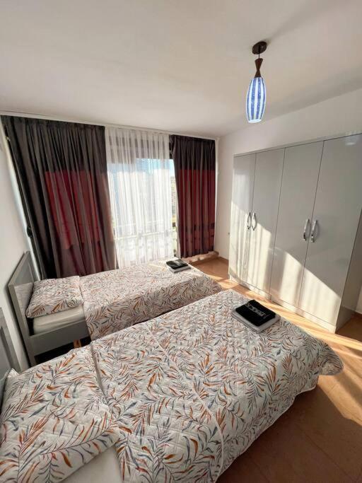 Scanderbeg Square 2Br Apt Tirana Extérieur photo